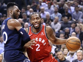 Toronto Raptors forward Kawhi Leonard (2) attacks on Wednesday October 24, 2018.