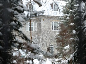 24 Sussex Drive is quite the fixer-upper. But no one wants to fix it, it seems.