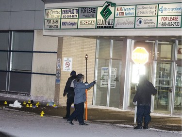 The SIU is investigating after a 30-year-old man died following a confrontation with Ottawa police at the Elmvale Acres Shopping Centre.