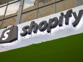 Shopify outpaced analysts' revenue forecasts Tuesday for the 14th straight quarter.