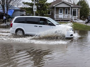 More roads closed in Gatineau as floods continue.