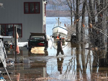Media traveling with the Canadian Armed Forces during a flooding tour of Constance Bay in Ottawa Tuesday April 30, 2019. Members got a opportunity to watch the Canadian Armed Forces flood relief operations Tuesday. Flooded homes in Constance Bay.