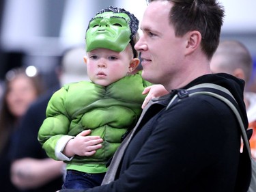 A little hot with the mask on, but young Ellis Linseman (with his dad Jesse) was the cutest Hulk in the building.