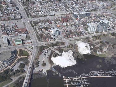 Alexandra Bridge - 
Aerial view of the flooding in the National Capital region, April 29, 2019.