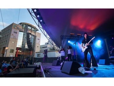 Singer Judith Hill opens the 39th edition of the TD Ottawa Jazzfest at Marion Dewar Plaza in front of Ottawa City Hall. Photo by Wayne Cuddington / Postmedia