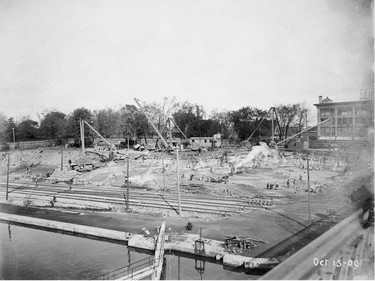 Early stages of construction of the Chateau Laurier Hotel, 1909. Credit: Library and Archives Canada, PA-119715