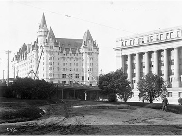 Chateau Laurier Hotel and Grand Truck Railway station, just before the official opening of both buildings on June 1, 1912.