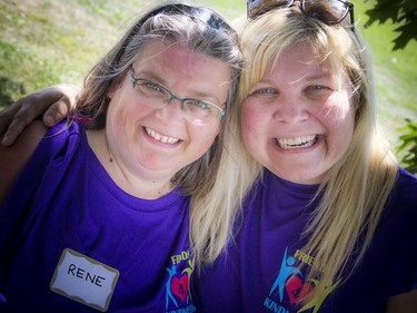 Left, Rene Seward, the Ottawa organizer, and Nicole Callander, founder of Friends 4 Kindness.  Ashley Fraser/Postmedia