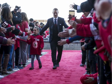 Mikkel Boedker greets fans as he walks the red carpet.