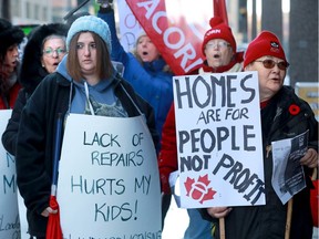A few dozen Acorn supporters and tenants of a high-rise building at 2880 Carling Avenue protested outside the doors of the Landlord Tenant Board on Albert Street Wednesday morning.