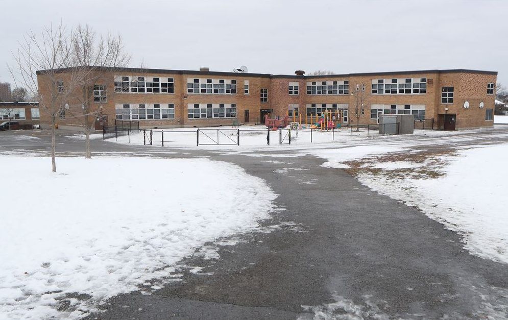 Alta Vista Public School reopens after officials say air is clear of