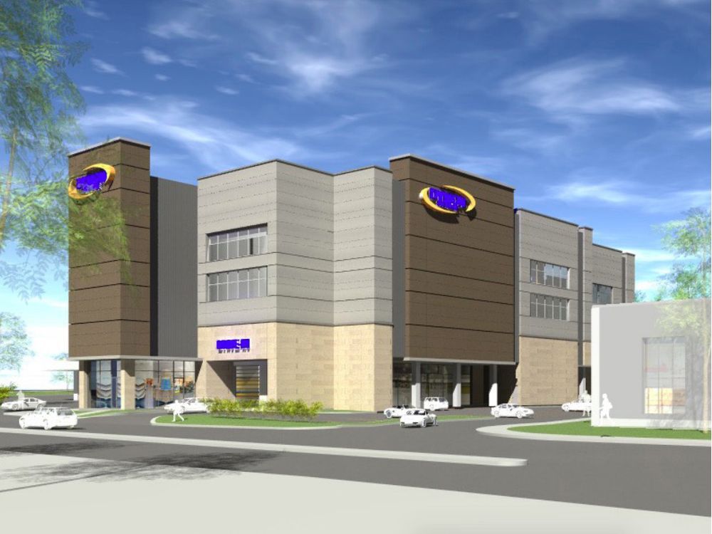 Selfstorage warehouse for a commercial strip needing help doesn't