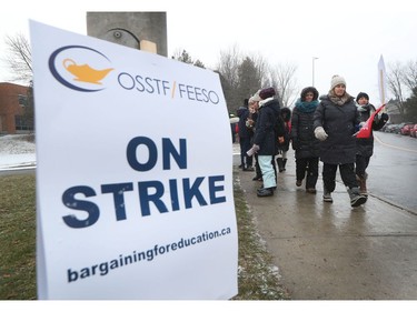 Teachers and education workers on the picket line at John McCraw Secondary School in Ottawa Wednesday Dec 4, 2019.