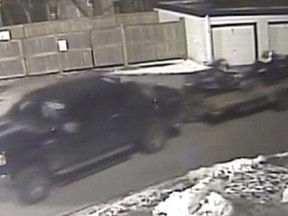 The Ottawa Police is asking for the public’s assistance in identifying the individuals responsible for a theft and the vehicle that was used.