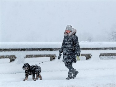 Commuters had a hard time getting around Ottawa Thursday following a huge dump of wet, slushy snow in the capital.