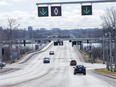 The Champlain Bridge connects Ottawa and Gatineau.