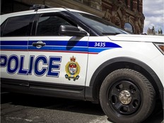 Guns and gangs unit investigating after vehicle hit by bullets in Orléans