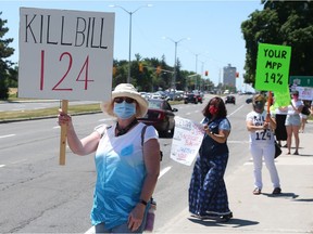 Nurses protest Bill 124 in front of the Civic Hospital, June 18, 2020.