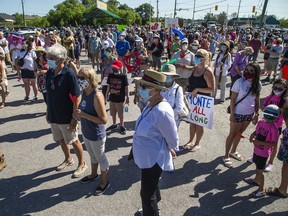 The 'Come Walk With Denise' event in Almonte on Saturday attracted an estimated 500 participants.