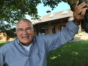 Dave Smith, who was all smiles in 2010 at the grand opening of a new residential treatment facility for drug-addicted teens, has died.