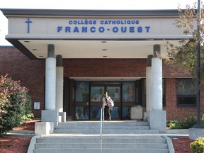 Collège catholique Franco-Ouest, 411 Seyton Dr.