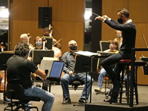 On October 8th, the NAC Orchestra (NACO) and Music Director Alexander Shelley, reunited in person for the very first time since the beginning of the pandemic.