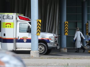 A patient arriving by ambulance at the Emergency of the Civic Hospital in Ottawa, October 15, 2020.



assignment 134612

Jean Levac/POSTMEDIA