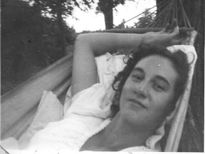 Simone Rose Marleau died of COVID-19.