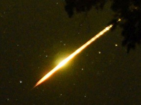 An image from the Southern Ontario Meteor Network's all-sky FireballsSky camera showing the colour of the fireball.