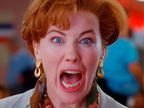 Catherine O'Hara playing Kate McCallister in 1990's Home Alone.