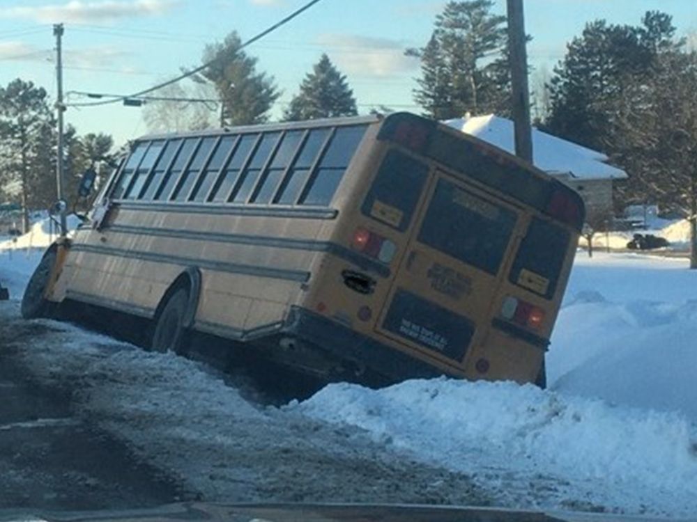 Closures on Moodie Drive, Barnsdale Road due to poor visibility, school