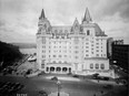 Château Laurier front façade, 1930s, after completion of the second phase of the project. There's something about that castle ...