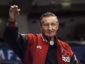 Walter Gretzky, father of Hockey Hall-of-Famer Wayne Gretzky, waves to fans, January 17, 2017.