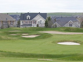 Stonebridge Golf Club closed due to Government of Ontario orders.