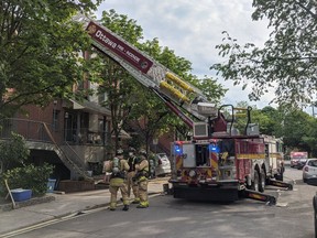 Lisgar Street near Bay Street. Ottawa Fire Services received a 911 call from the resident at 17:03, reporting smoke visible.