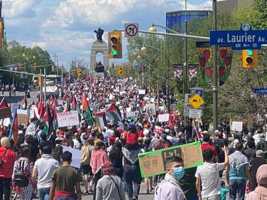 Protesters blocking Elgin Street up to Parliament Hill on Saturday.