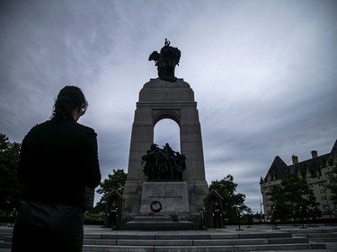 The Afghan-Canadian community held a small ceremony at The National War Memorial to honour veterans' sacrifices during the war in Afghanistan.