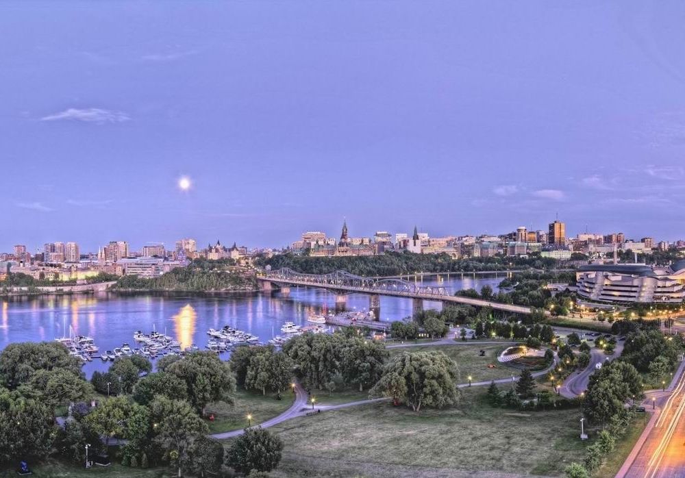 Find spectacular views and all-inclusive living at VIU2 in Gatineau ...