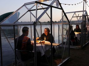 Could 'quarantine greenhouses,' in which guests in Amsterdam can dine, be coming to Ottawa?