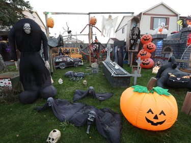 OTTAWA - Oct 27, 2021 -  Halloween house at 268 Pintail Terr., in Orleans Wednesday.