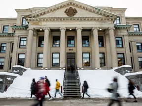 The UOttawa students union wants in-person classes suspended during the convoy protests.