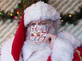 New guidance from Ontario’s chief medical officer says Children should wear a mask when taking photos with Santa Claus, but groups of fully vaccinated people don’t need to wear masks at indoor holiday gatherings if everyone is comfortable.