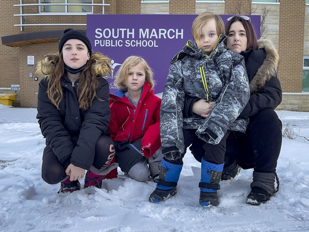 Parents Unimpressed By Ontario S Two Day Delay For School Reopening   1231 School W 