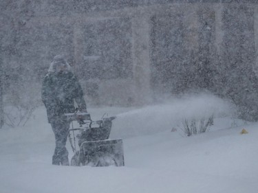 OTTAWA - Jan 17 2022 - A snow storm hits Ottawa Monday morning. Ottawa could get up tp 40 cm of snow before it's over.