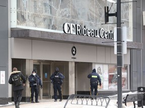 Police at Rideau Centre