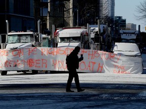 15. Feb. 2022 - Die Besetzung und Proteste von Truckern gehen am Dienstagnachmittag in der Innenstadt von Ottawa ihren 19. Tag weiter.