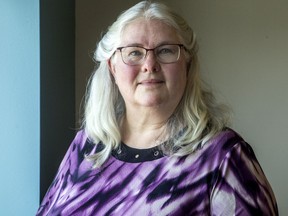 Jane Davey on väliaikainen ohjelmapäällikkö Bereaved Families of Ontario-Ottawassa.