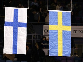 Files: Flags of Finland and Sweden