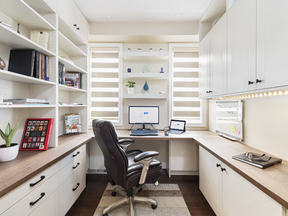 La categoría de habitaciones de bonificación incluye cualquier habitación que no sea una cocina o un baño para la cual los gabinetes son un componente principal. El ganador es Ola Elmaghraby de Laurysen Kitchens. El proyecto también fue finalista en los Premios de Diseño de Vivienda del otoño pasado.