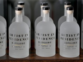 Artist in Residence Distillerie vodka.